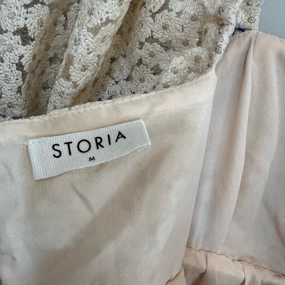 Storia Crochet-Lace Baby Doll Mini Dress in Vanilla/Cream, size M - Picture 10 of 11